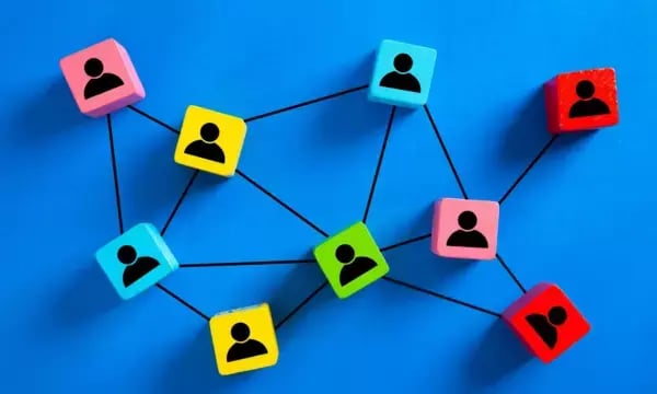 managing remote and hybrid teams-training